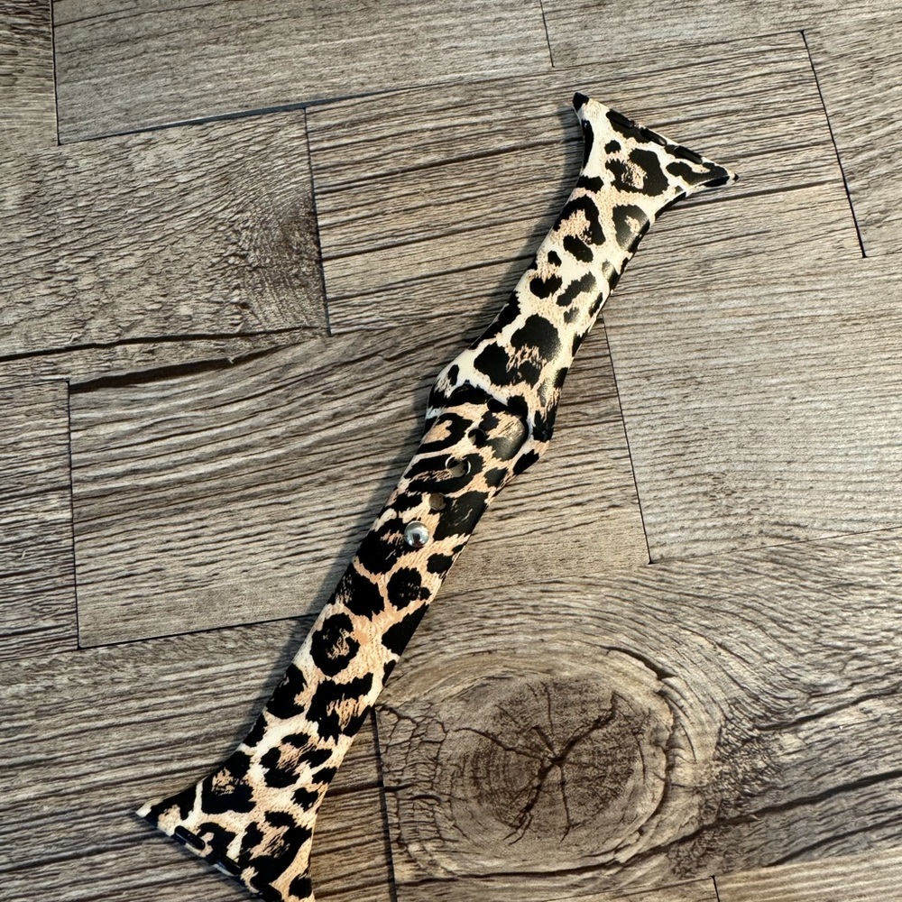 Leopard Print Apple Watch Band